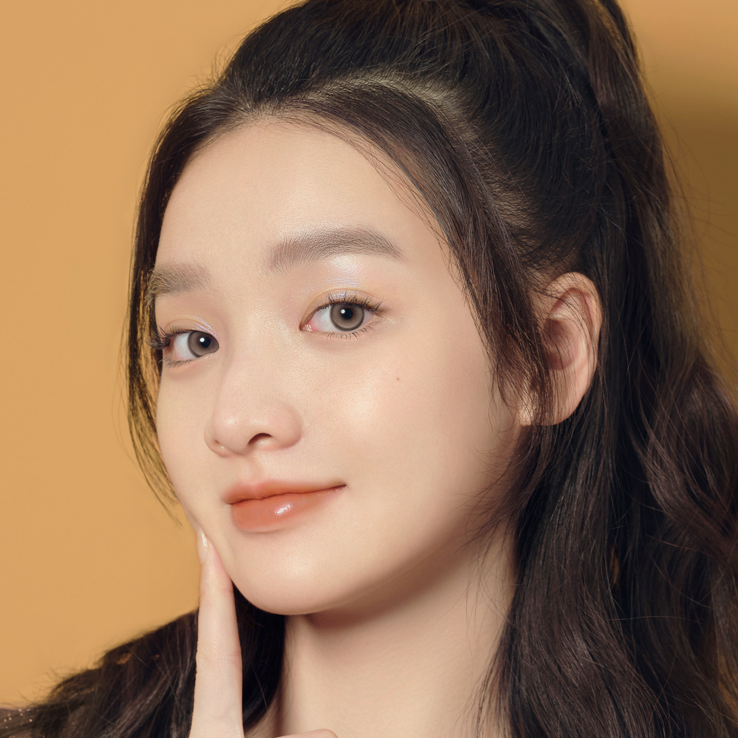 Lucky Peanut | 6-Month colored contacts