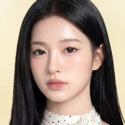 Black Brulee monthly colored contacts model